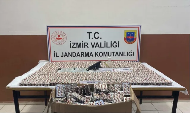 İzmir’de 26 bin sentetik ecza ele geçirildi İzmir’de 26 bin sentetik ecza ele geçirildi