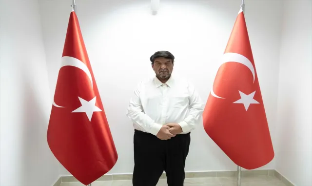 MİT, Reyhanlı’daki terör saldırısının faillerinden Muhammed Dib Koralı’yı Suriye’de yakaladı MİT, Reyhanlı’daki terör saldırısının faillerinden Muhammed Dib Koralı’yı Suriye’de yakaladı