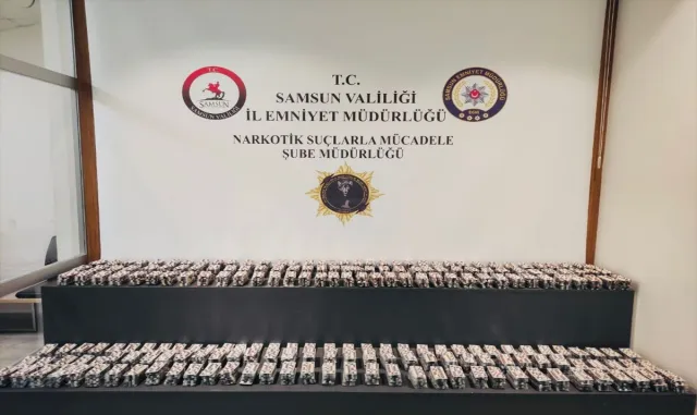 Samsun’da 30 bin 88 sentetik ecza hapı ele geçirildi Samsun’da 30 bin 88 sentetik ecza hapı ele geçirildi