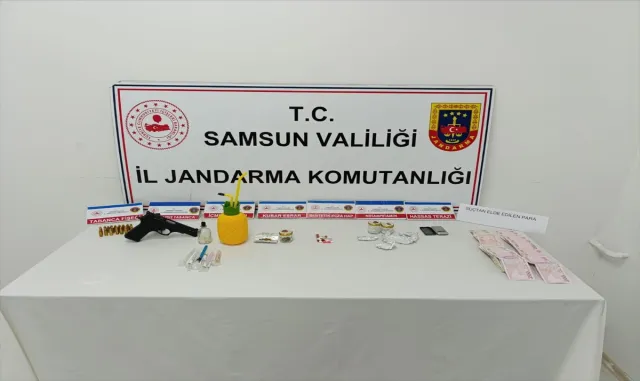Samsun’da uyuşturucu operasyonunda 3 zanlı yakalandı Samsun’da uyuşturucu operasyonunda 3 zanlı yakalandı