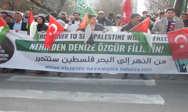 Sivas’ta Filistin’e destek yürüyüşü düzenlendi Sivas’ta Filistin’e destek yürüyüşü düzenlendi