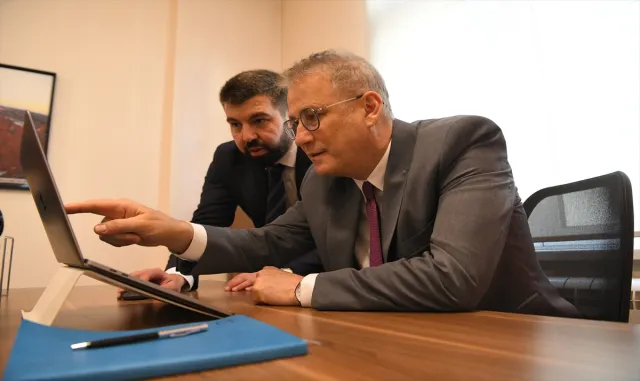 Türkiye’nin Belgrad Büyükelçisi Saygılı "Yılın Kareleri" oylamasına katıldı Türkiye’nin Belgrad Büyükelçisi Saygılı "Yılın Kareleri" oylamasına katıldı