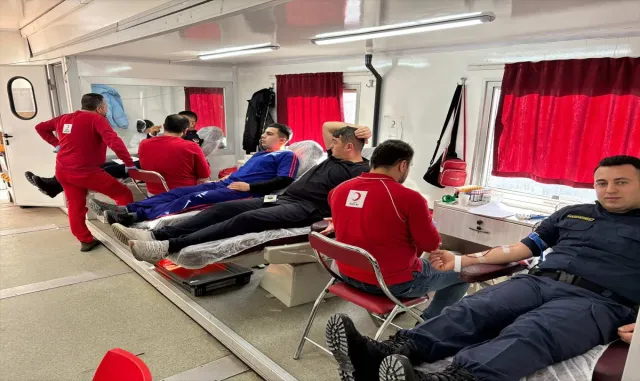 Yozgat’ta jandarmadan Türk Kızılay’a kan bağışı Yozgat’ta jandarmadan Türk Kızılay’a kan bağışı