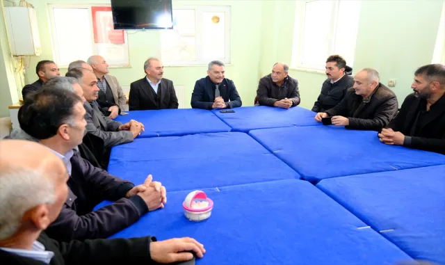 Yozgat Valisi Özkan, köy muhtarlarıyla bir araya geldi Yozgat Valisi Özkan, köy muhtarlarıyla bir araya geldi