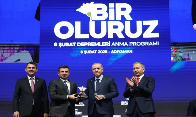 Adıyaman’daki "Bir Oluruz 6 Şubat Depremleri Anma Programı"na üç Bakan Hatay’dan bağlandı Adıyaman’daki "Bir Oluruz 6 Şubat Depremleri Anma Programı"na üç Bakan Hatay’dan bağlandı