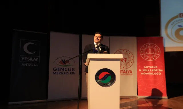 Antalya’da "Olumlu Dijital Alışkanlık Kazanımı Projesi" tanıtıldı Antalya’da "Olumlu Dijital Alışkanlık Kazanımı Projesi" tanıtıldı
