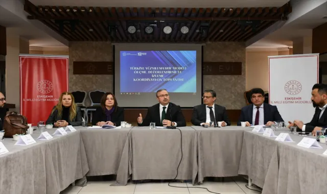 Eskişehir’de Türkiye Yüzyılı Maarif Modeli Toplantısı yapıldı Eskişehir’de Türkiye Yüzyılı Maarif Modeli Toplantısı yapıldı