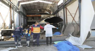 GÜNCELLEME - Gaziantep'te yakıt tankerinin patlaması sonucu 2 kişi öldü, 3 kişi yaralandı