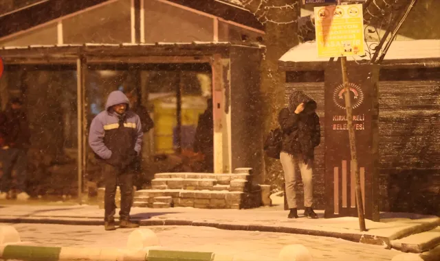 Kırklareli’nde kar yağışı etkisini sürdürüyor Kırklareli’nde kar yağışı etkisini sürdürüyor