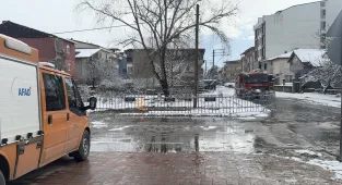 Kocaeli Valisi Aktaş, metan gazı yangınına ilişkin incelemede bulundu