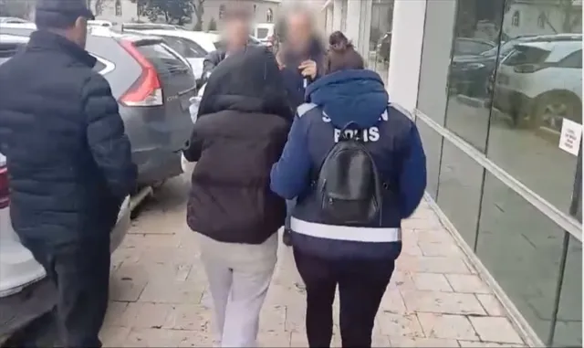 Samsun’da hırsızlık zanlısı, hakim karşısında başka hırsızlık suçunu itiraf etti Samsun’da hırsızlık zanlısı, hakim karşısında başka hırsızlık suçunu itiraf etti