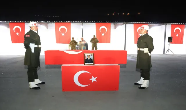 Şırnak’ta Pençe-Kilit Operasyonu bölgesinde şehit olan askerin cenazesi Düzce’de defnedildi Şırnak’ta Pençe-Kilit Operasyonu bölgesinde şehit olan askerin cenazesi Düzce’de defnedildi