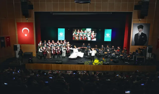 Sivas Belediyesi Tasavvuf Musikisi Korosu konser verdi Sivas Belediyesi Tasavvuf Musikisi Korosu konser verdi