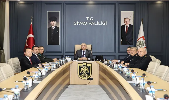 Sivas’ta asayiş bilgilendirme toplantısı yapıldı Sivas’ta asayiş bilgilendirme toplantısı yapıldı