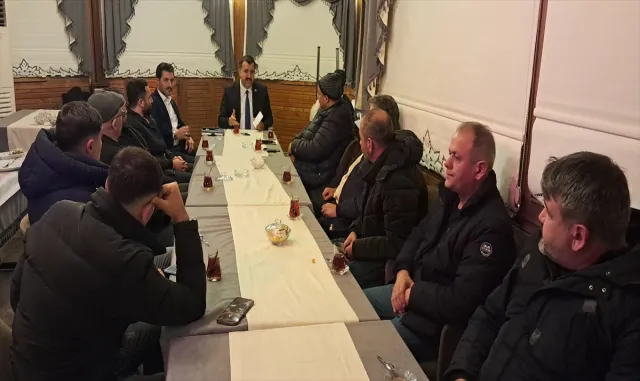 Suşehri Belediye Başkanı Kayaoğlu, taksicilerle bir araya geldi Suşehri Belediye Başkanı Kayaoğlu, taksicilerle bir araya geldi