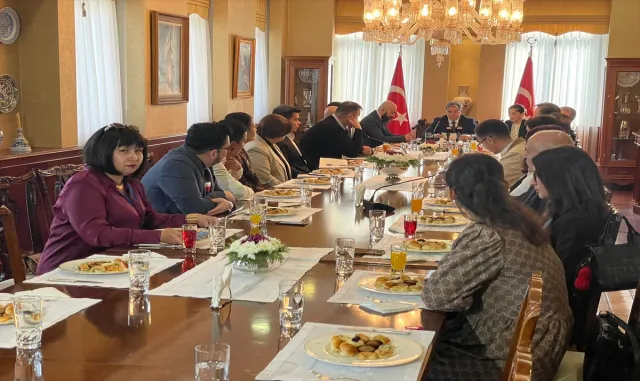 Türkiye’nin Aşkabat Büyükelçisi Ahmet Demirok, Türkiye-Türkmenistan ilişkilerini değerlendirdi: Türkiye’nin Aşkabat Büyükelçisi Ahmet Demirok, Türkiye-Türkmenistan ilişkilerini değerlendirdi: