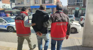 Balıkesir'de parkta tanımadığı bir kişiyi bıçakla öldüren şüpheli İstanbul'da yakalandı