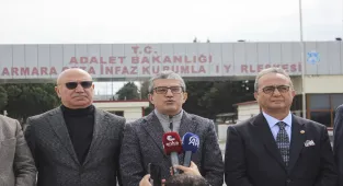 CHP heyeti Marmara Kapalı Ceza İnfaz Kurumu'ndaki tutuklu belediye başkanlarını ziyaret etti
