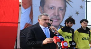 Gençlik ve Spor Bakanı Bak, Edirne'de iftarda gençlerle buluştu: