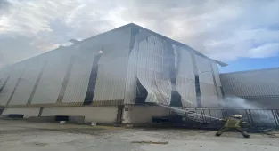 GÜNCELLEME - İzmir'de fabrikadaki patlamada 1 işçi öldü, 4 işçi yaralandı