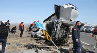 Kars'taki trafik kazasında ölü sayısı 2'ye yükseldi