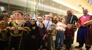 Katar'da çocukları oruç tutmaya teşvik eden geleneksel ramazan eğlencesi 