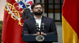 Şili Devlet Başkanı Boric ile Almanya Cumhurbaşkanı Steinmeier ortak basın toplantısı düzenledi: