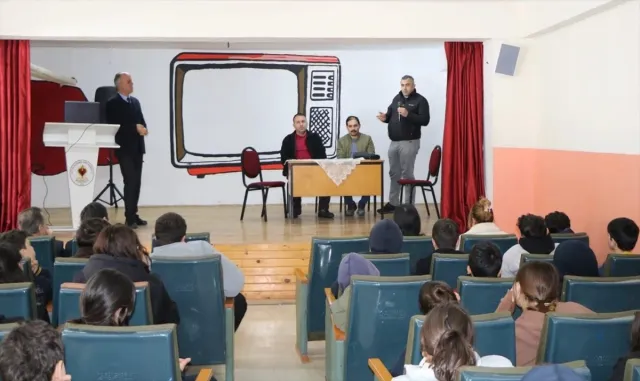 Sinop'ta öğrenciler meslek sahibi ustalarla buluşturuldu