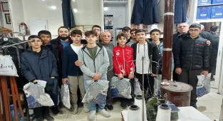 Tabakhane Camisi'nde teravih namazlarını genç hafızlar kıldırdı
