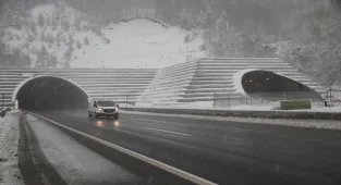 Bolu Dağı'nda kar yağışı etkili oluyor