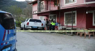 Denizli'de kardeşi ile yengesini tüfekle öldüren şüpheli yakalandı