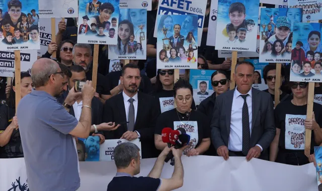 GÜNCELLEME - Depremde 72 kişinin öldüğü Grand İsias Hotel'e ilişkin 6 kamu görevlisi hakim karşısında