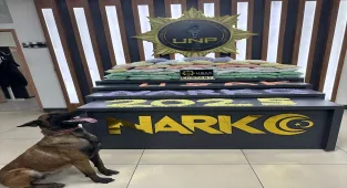 GÜNCELLEME - Uşak'ta uyuşturucu hap bulunan otomobildeki 2 şüpheli tutuklandı