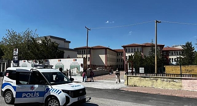 Kayseri'de okul önünde eski eşinin bıçakladığı kadın yaralandı