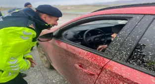 Kayseri İl Jandarma Komutanı Tuğgeneral Dedebağı, trafik denetime katıldı