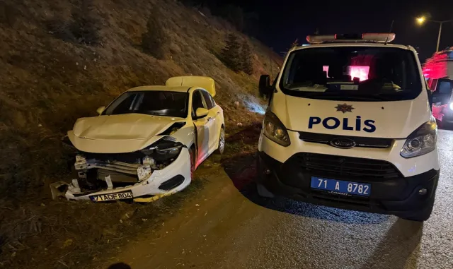 Kırıkkale'de iki otomobilin çarpıştığı kazada 4 kişi yaralandı