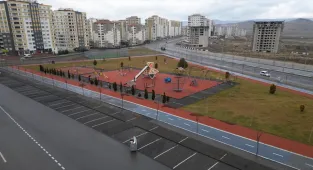 Melikgazi Belediyesi ilçeye yeni parklar kazandırıyor