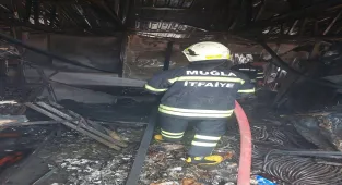 Muğla'da işçilerin kaldığı konteynerlerde çıkan yangın söndürüldü