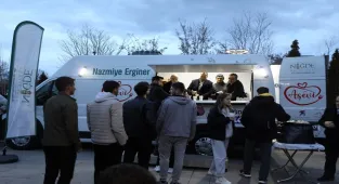 Niğde Belediyesinden üniversite öğrencilerine çorba ikramı 