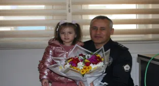 Şarkışla'da anaokulu öğrencileri polisleri ziyaret etti