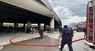 Ankara'da halk pazarında çıkan yangın söndürüldü