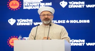 Diyanet İşleri Başkanı Erbaş Uluslararası İslam Sanatları Fuarı'nda konuştu: