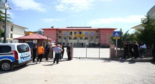 GÜNCELLEME - Giresun'da lisede silahlı saldırıya uğrayan geçici işçi statüsündeki 2 kız kardeş öldü