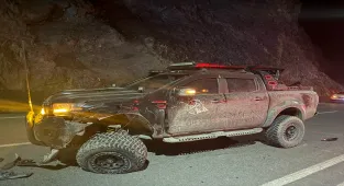 Hakkari'de 2 pikabın çarpışması sonucu 8 kişi yaralandı