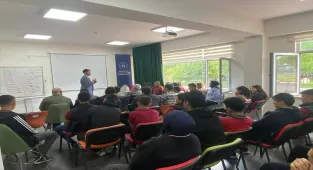 Karakeçili'de öğrenciler bağımlılıklar konusunda bilgilendirildi