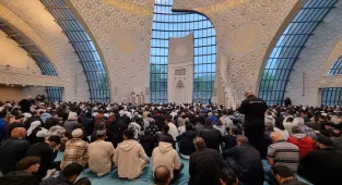 Almanya'da Kurban Bayramı namazı kılındı