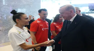 Cumhurbaşkanı Erdoğan, A Milli Kadın Voleybol Takımı'nı kabul etti