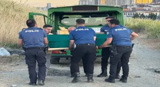 Esenyurt'ta boş arazide başından silahla vurulmuş erkek cesedi bulundu