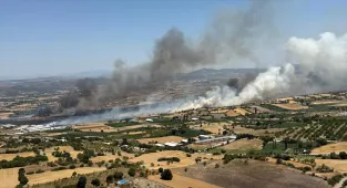 GÜNCELLEME - Balıkesir'de tarım arazisinde çıkan yangın kontrol altında