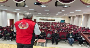 Kırşehir'de emniyet 4 bin 441 öğrenciyi bilgilendirdi